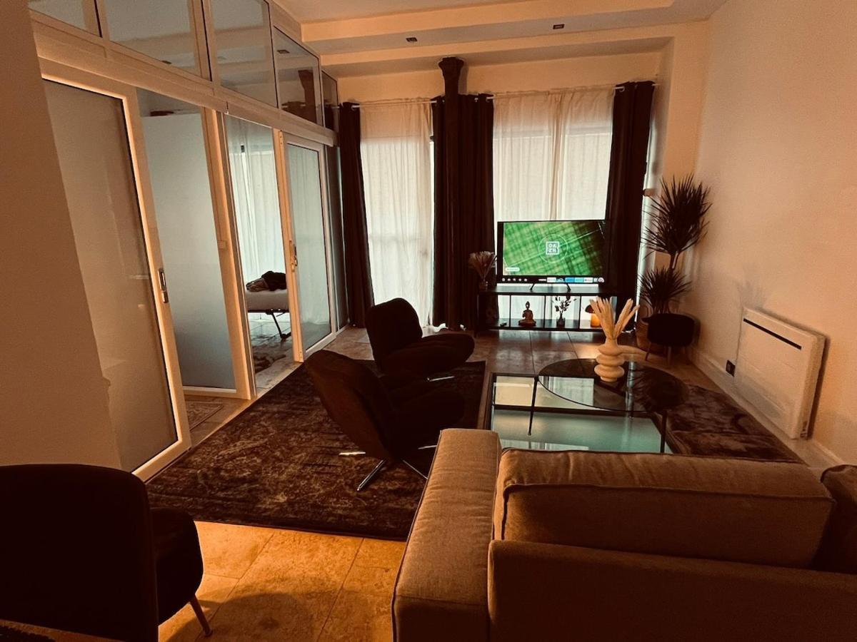 Heart Of Porte De Versailles * Parigi